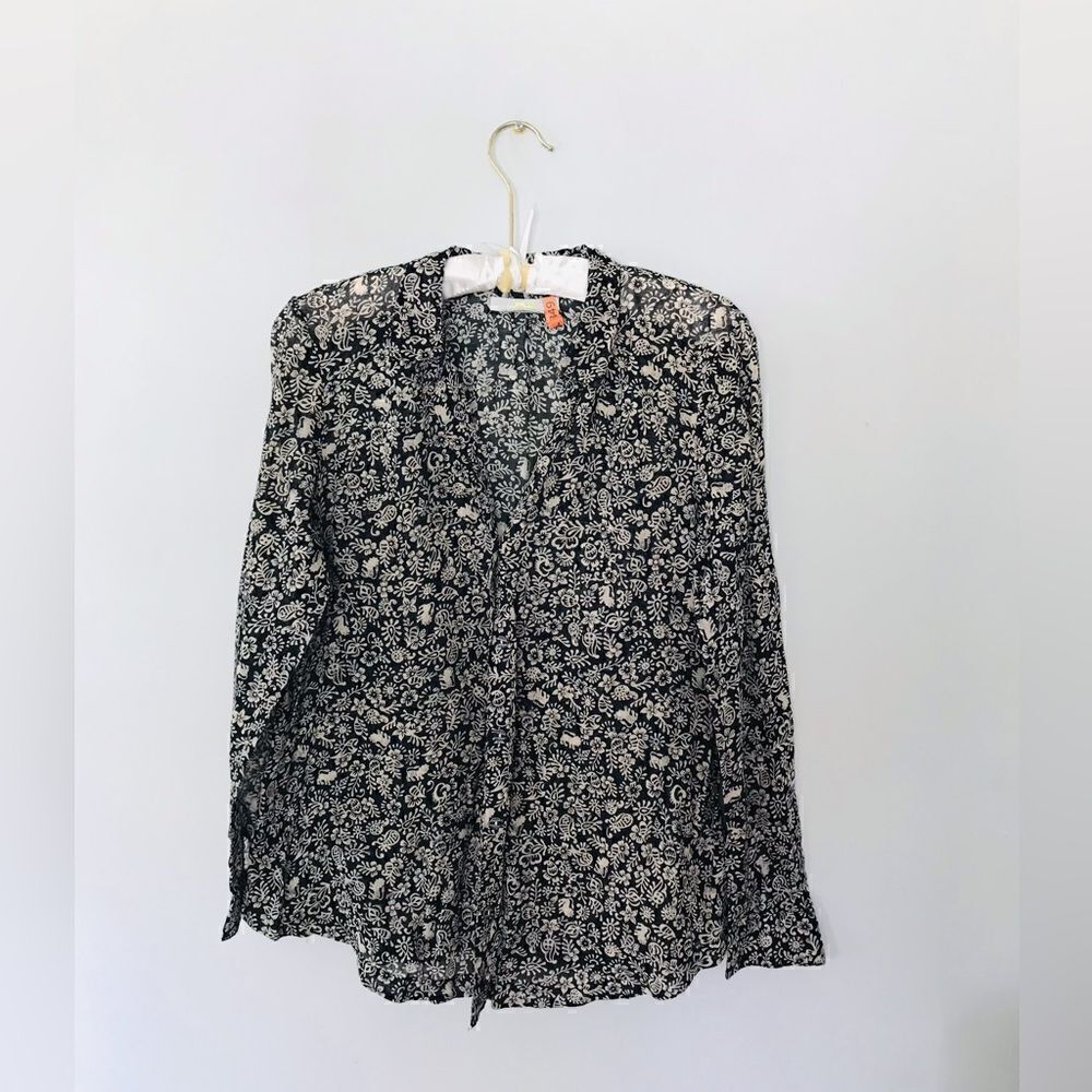 Anthropologie | hei hei | black and cream lightweight button down blouse | XS